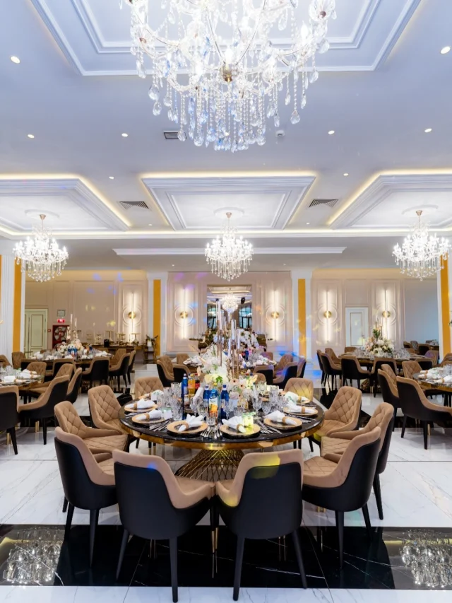 ✨ 𝐃 𝐈 𝐀 𝐌 𝐎 𝐍 𝐃 - Palace by Orient Aranjamente florale elegante, candelabre spectaculoase și un spaț…
